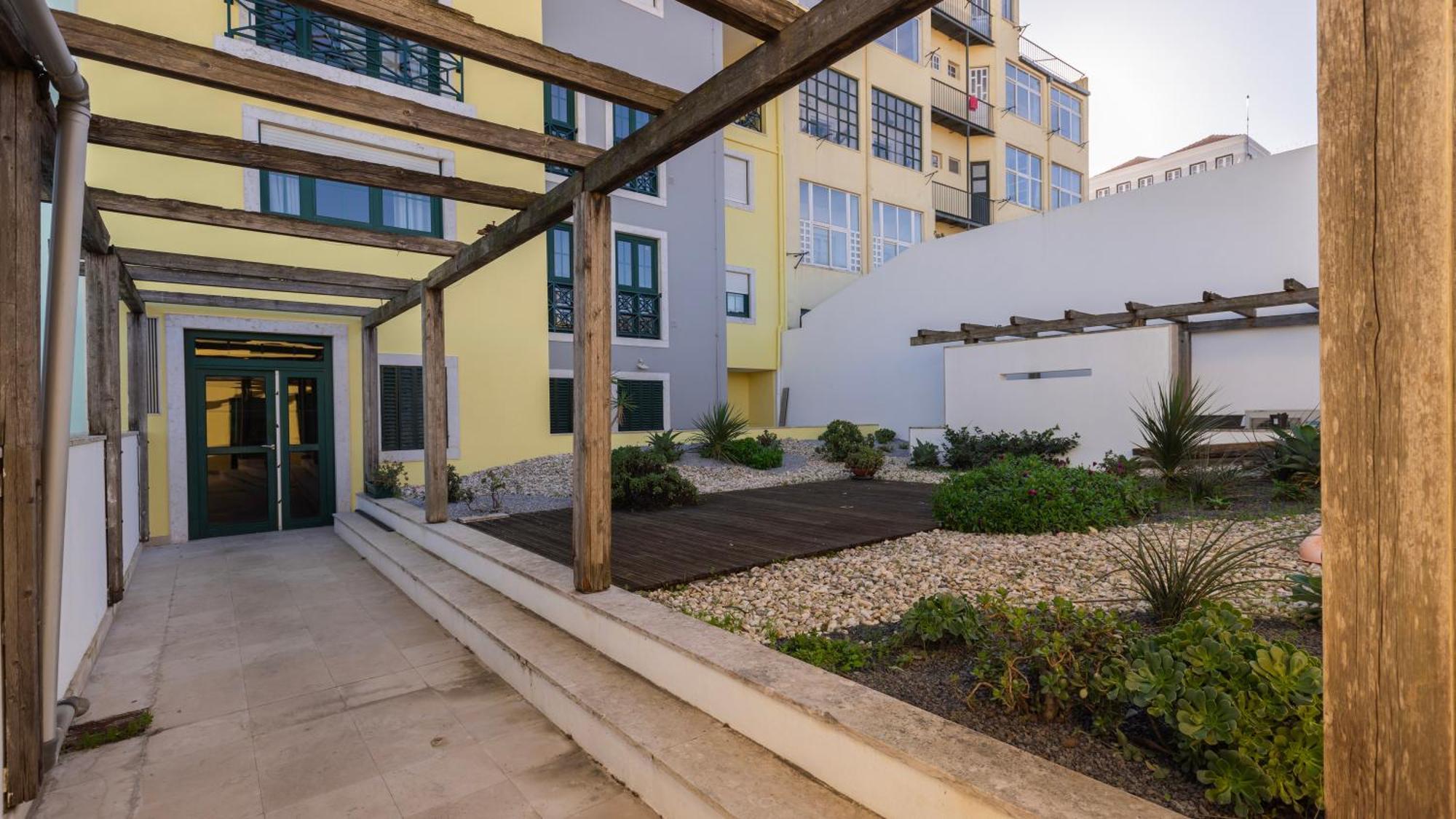Stylish With Parking By Lovelystay Lissabon